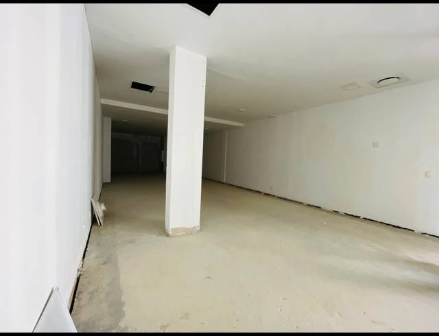 104M² RETAIL TO LET IN FOURWAYS
